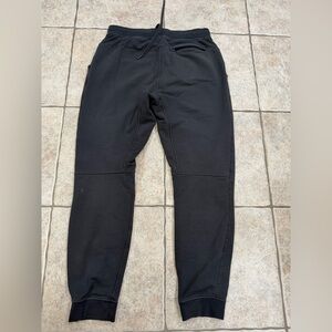Lululemon men’s Black Jogger Sweatpants size medium